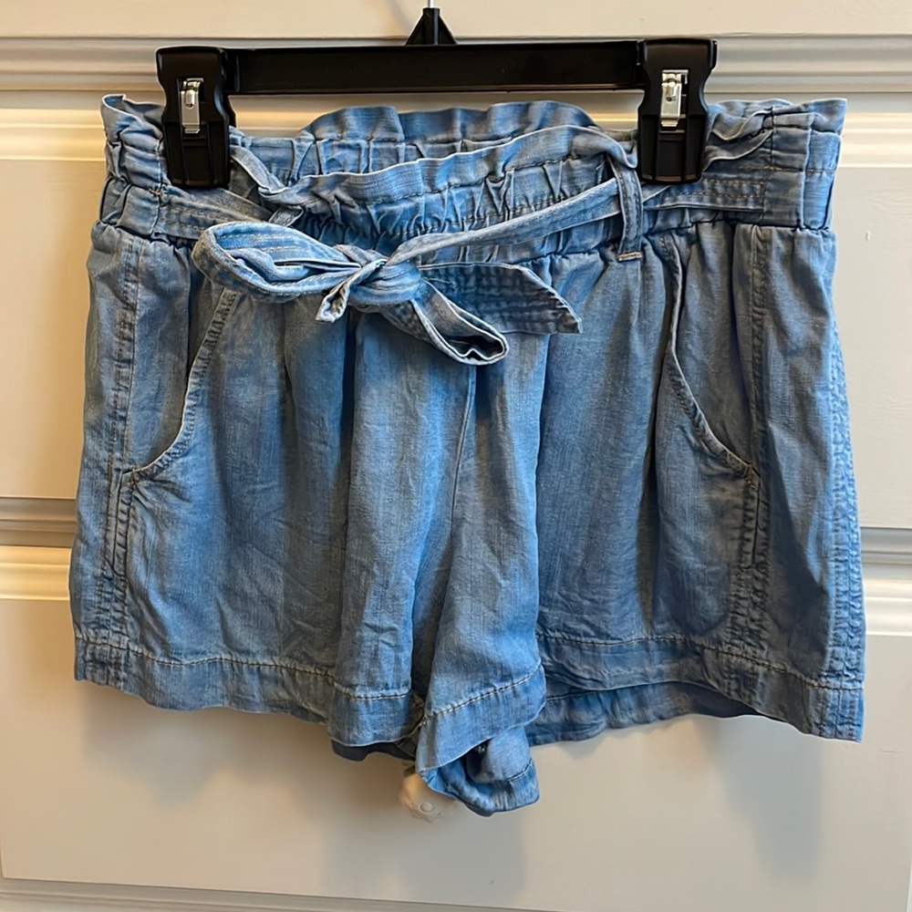 Woman’s Denim Type Flowy Shorts